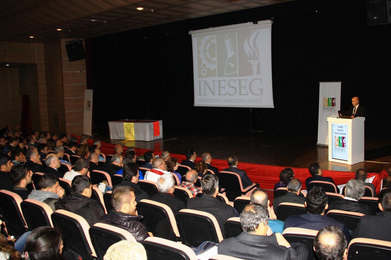 DÜ’de ‘Yenilenebilir Enerji’ konferansı DÜ’de ‘Yenilenebilir Enerji’ konferansı